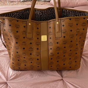 Mcm XL Bag including Wallet